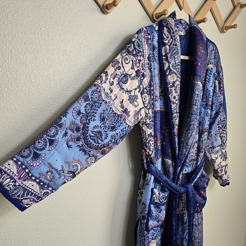 Free People Intimately In Your Dream Robe Size XS Paisley Blue EUC - Picture 5 of 10